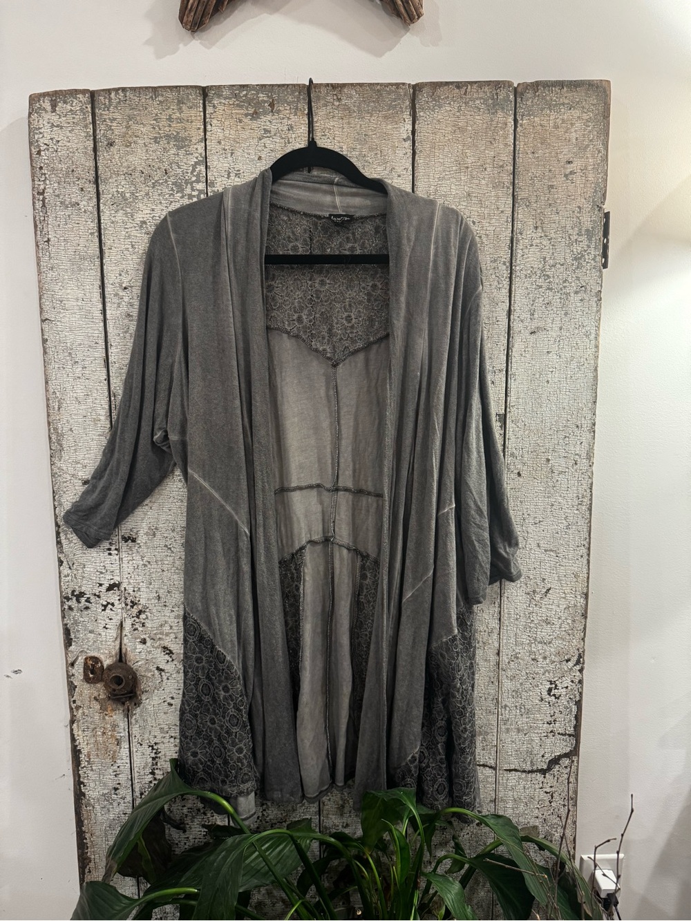 La Miel Woman 2X Gray Lace Panel Boho Open Front Duster Cardigan